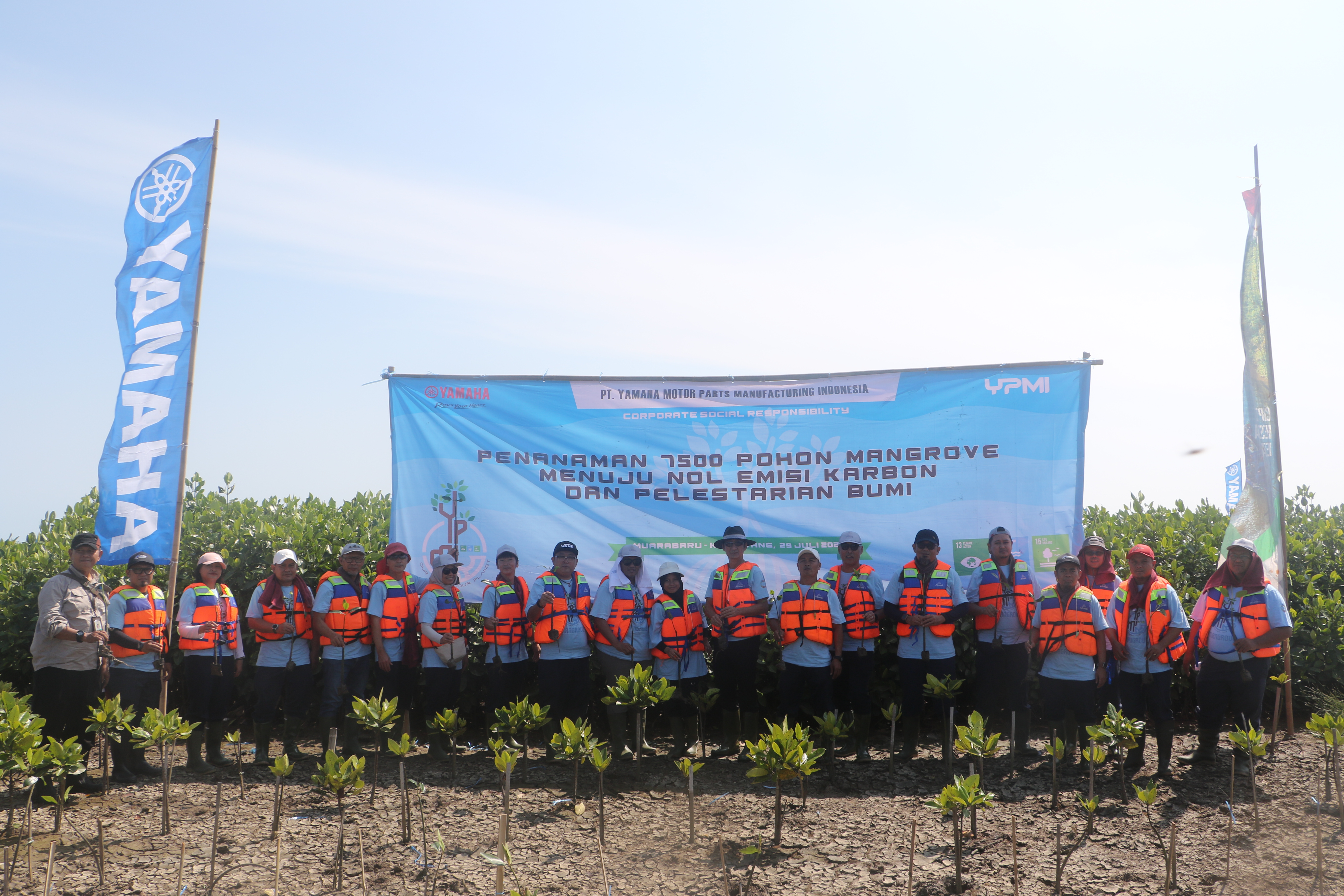 Dari YPMI untuk Bumi: Penanaman Mangrove sebagai Komitmen Lingkungan Berkelanjutan - 2